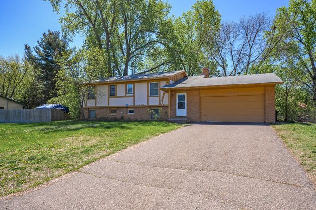 4209 81st Avenue N, Brooklyn Park, MN 55443