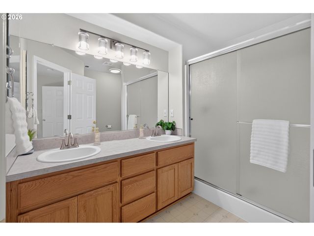 22104 Sw LIST Pl, Sherwood, OR 97140