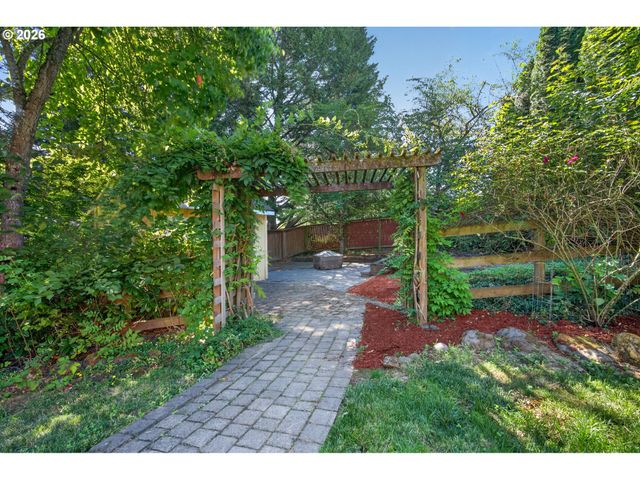 22104 Sw LIST Pl, Sherwood, OR 97140