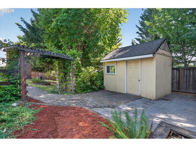 22104 Sw LIST Pl, Sherwood, OR 97140