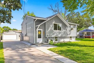 205 GREENHAVEN Road, Council Bluffs, IA 51503