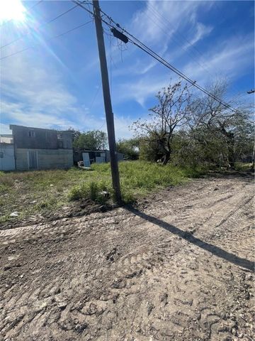 103 Western Ave, Robstown, TX 78380
