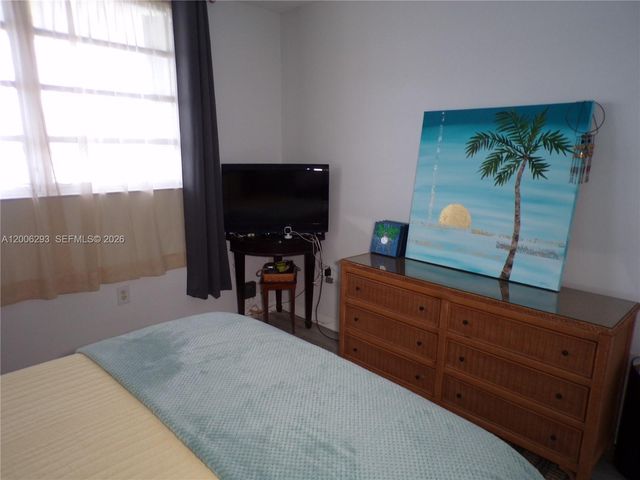 3000 Marcos Dr P609, Aventura, FL 33160