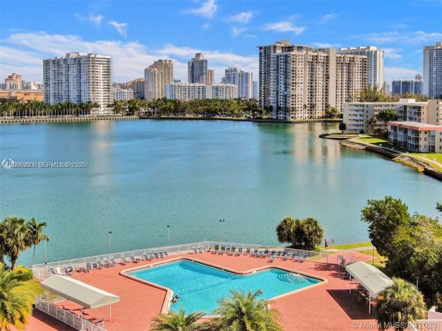 3000 Marcos Dr P609, Aventura, FL 33160