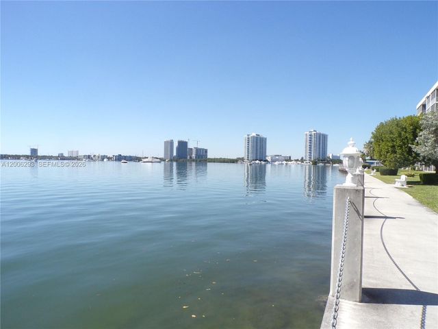 3000 Marcos Dr P609, Aventura, FL 33160