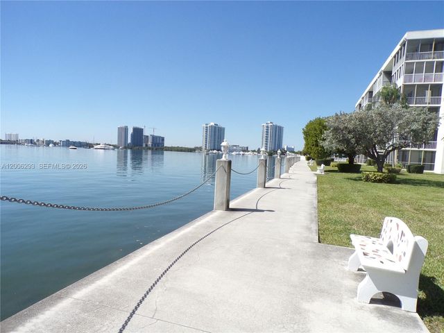 3000 Marcos Dr P609, Aventura, FL 33160