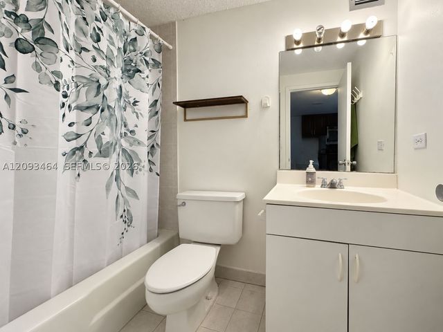 801 Brickell Bay Dr 769, Miami, FL 33131