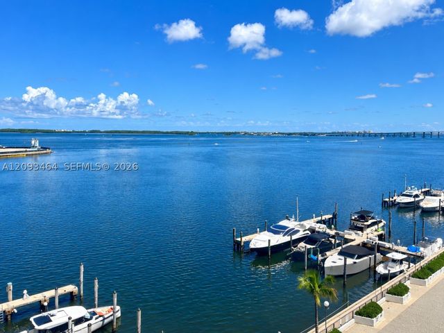801 Brickell Bay Dr 769, Miami, FL 33131