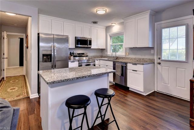 95 Gum Grove DR, Newport News, VA 23601