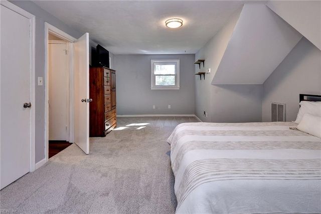 95 Gum Grove DR, Newport News, VA 23601