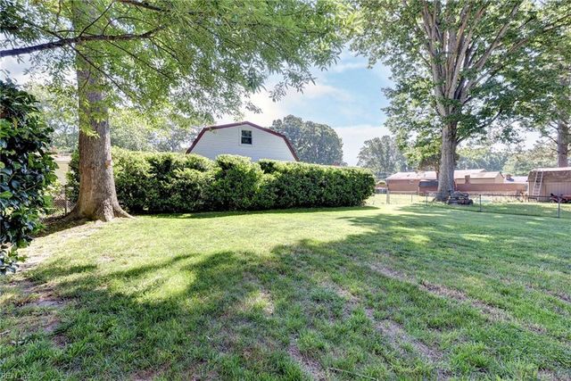95 Gum Grove DR, Newport News, VA 23601