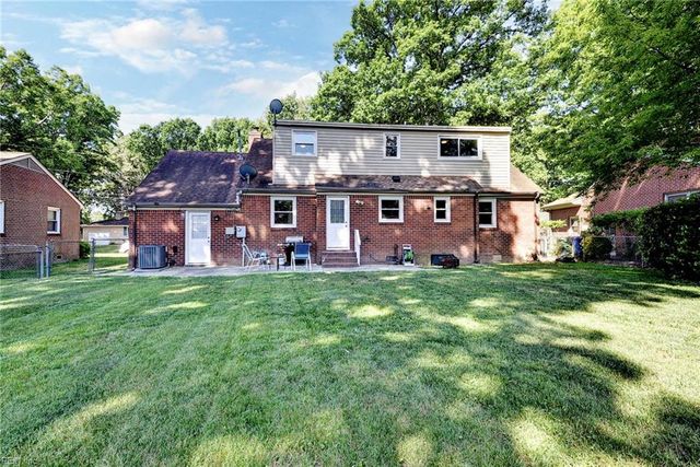 95 Gum Grove DR, Newport News, VA 23601