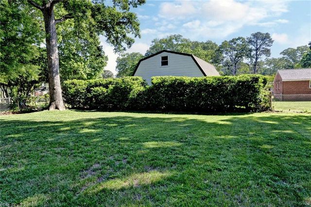 95 Gum Grove DR, Newport News, VA 23601