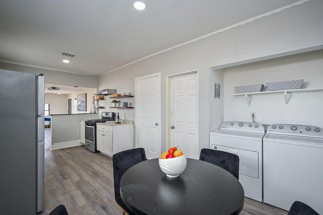 1507 Laird Street, Houston, TX 77008