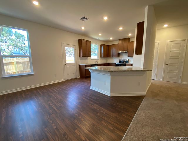 10643 W Military Dr Unit 7, San Antonio, TX 78251