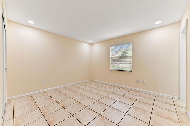 2441 SE University Terrace, Port St. Lucie, FL 34952
