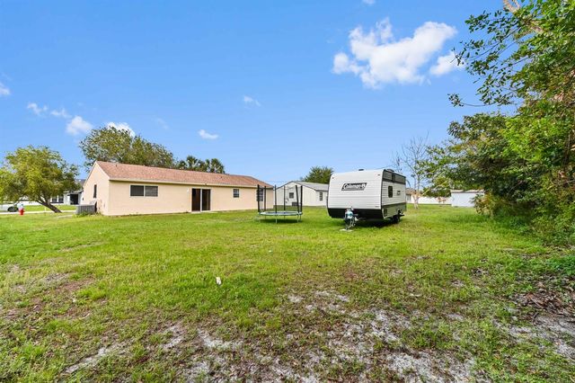 2441 SE University Terrace, Port St. Lucie, FL 34952