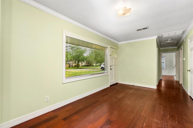 10202 Woodwind Drive, Houston, TX 77025