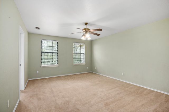 160 Rhum Rd, Kerrville, TX 78028