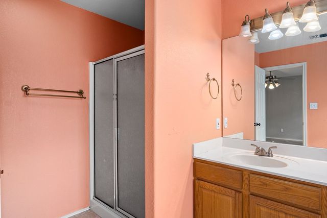 160 Rhum Rd, Kerrville, TX 78028