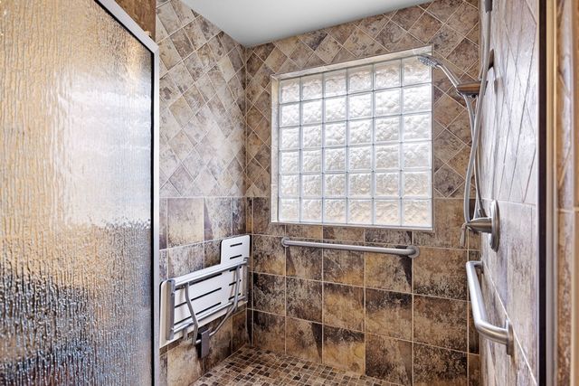 160 Rhum Rd, Kerrville, TX 78028