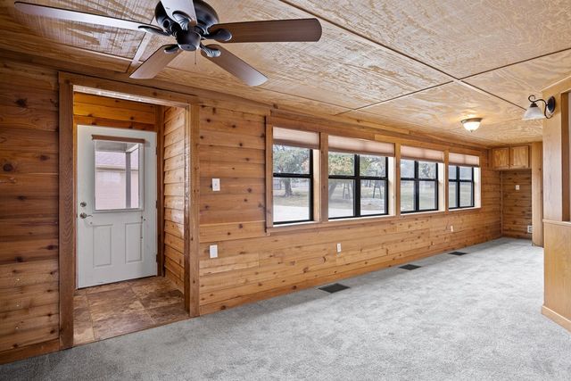 160 Rhum Rd, Kerrville, TX 78028