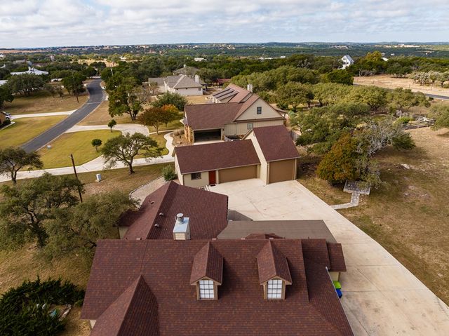 160 Rhum Rd, Kerrville, TX 78028