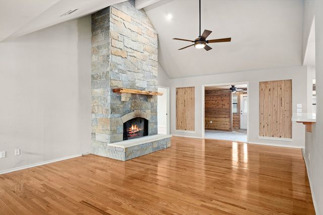 160 Rhum Rd, Kerrville, TX 78028