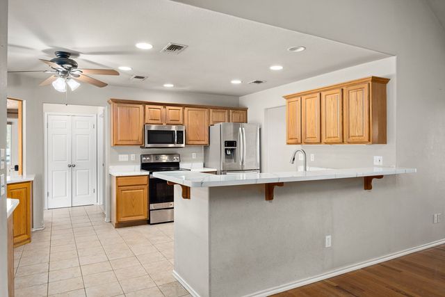 160 Rhum Rd, Kerrville, TX 78028