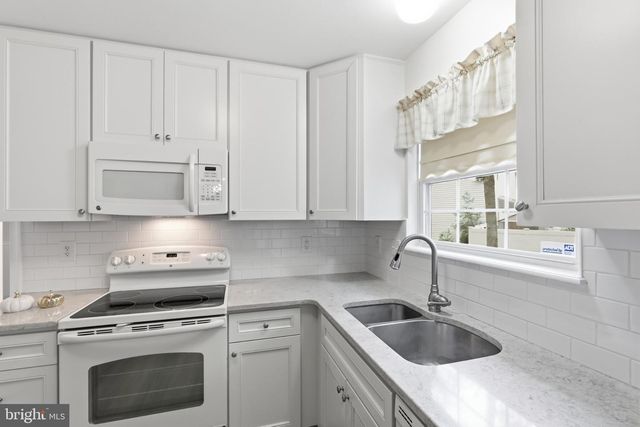 133 RED OAK DR, Dover, DE 19904