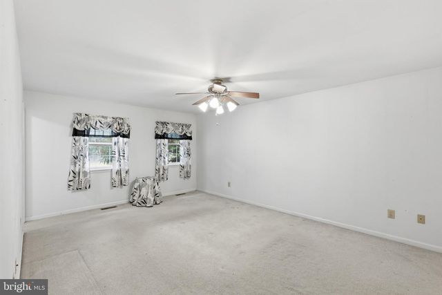 133 RED OAK DR, Dover, DE 19904