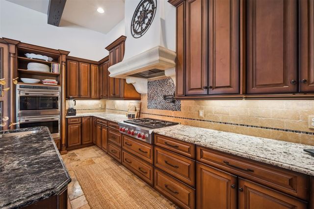 2018 CASTELLI BOULEVARD, Mount Dora, FL 32757