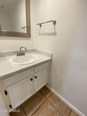 3228 W GLENDALE Avenue W 146, Phoenix, AZ 85051