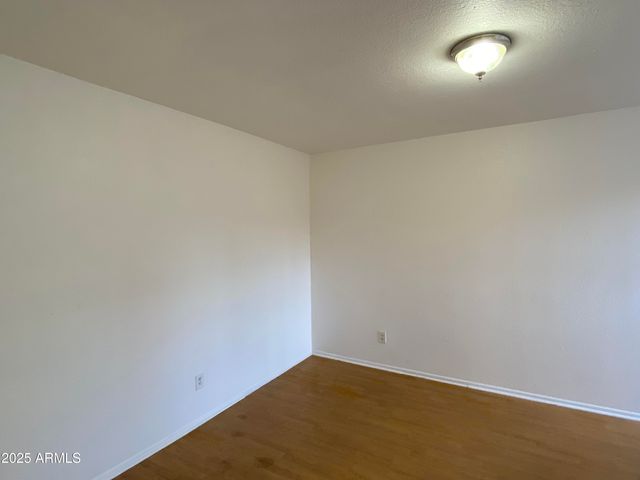 3228 W GLENDALE Avenue W 146, Phoenix, AZ 85051