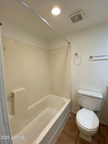 3228 W GLENDALE Avenue W 146, Phoenix, AZ 85051