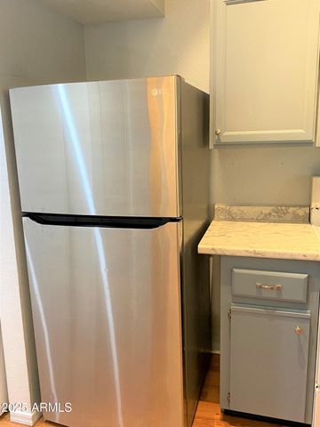 3228 W GLENDALE Avenue W 146, Phoenix, AZ 85051