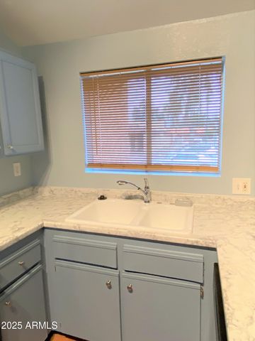 3228 W GLENDALE Avenue W 146, Phoenix, AZ 85051