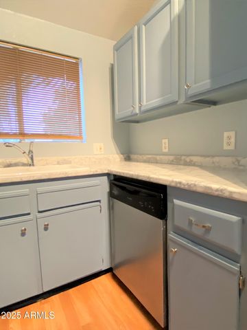 3228 W GLENDALE Avenue W 146, Phoenix, AZ 85051