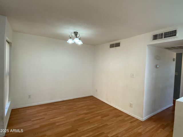 3228 W GLENDALE Avenue W 146, Phoenix, AZ 85051