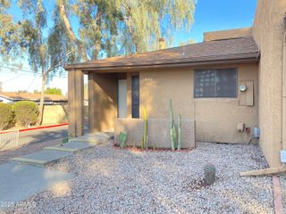 3228 W GLENDALE Avenue W 146, Phoenix, AZ 85051