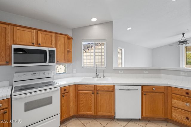 9750 N MONTEREY Drive 32, Fountain Hills, AZ 85268