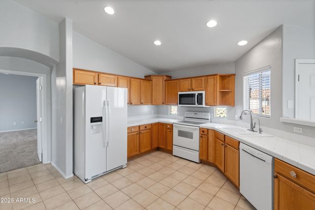 9750 N MONTEREY Drive 32, Fountain Hills, AZ 85268