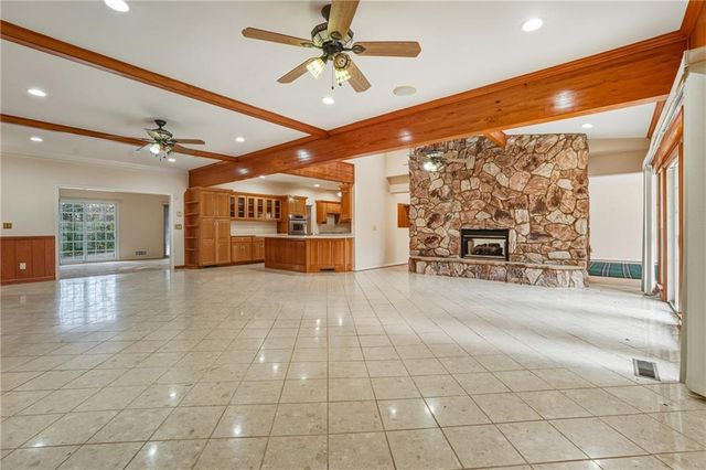 20 Woodland Drive, Cartersville, GA 30120