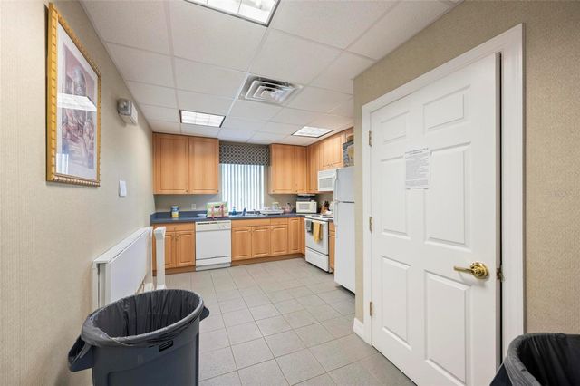 5744 SABAL TRACE DRIVE 201, North Port, FL 34287