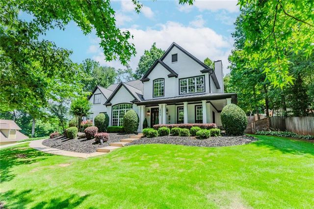 2373 Oak Falls Lane, Buford, GA 30519