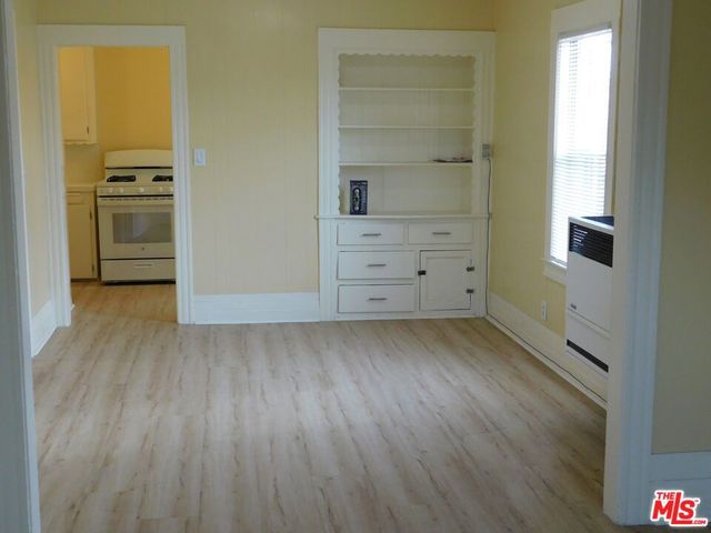 616 W 58th Street, Los Angeles, CA 90037