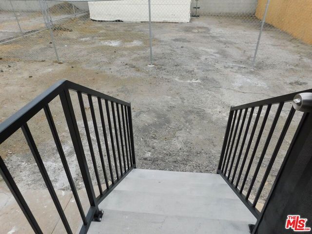 616 W 58th Street, Los Angeles, CA 90037