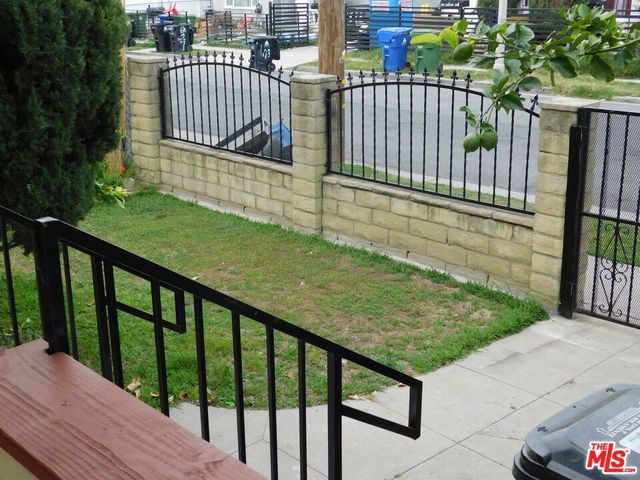 616 W 58th Street, Los Angeles, CA 90037