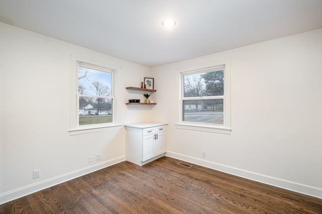 706 Greymont Dr, Nashville, TN 37217