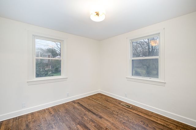 706 Greymont Dr, Nashville, TN 37217